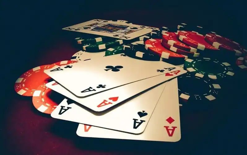 Live Casino — Baccarat Roulette Dragon Tiger Live Dealer chip88